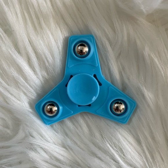 2 Fidget Handspinners NWT - Picture 8 of 9